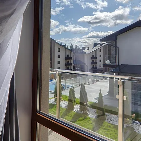 Karpatski & Hotel 2*