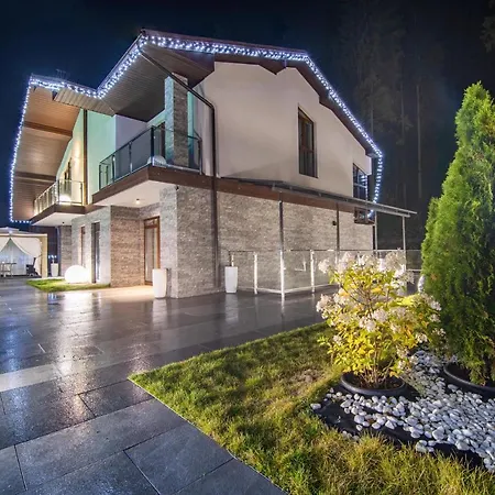 Karpatski & Hotel 2*