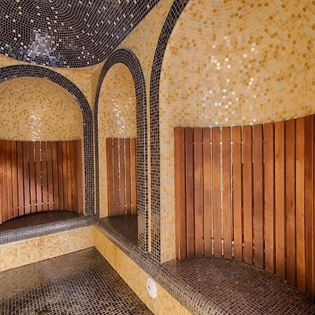 Karpatski & 2* Bukovel