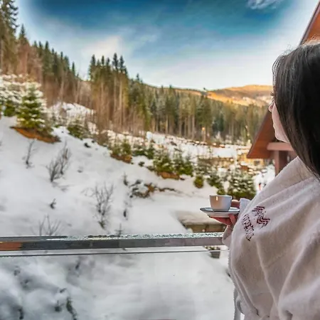 Karpatski & 2* Bukovel